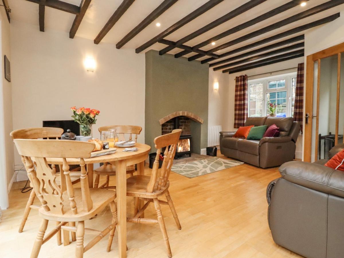 Riverbank View Holiday home *